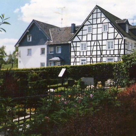 Monteurhotel Garni Alter Olper Hof Lindlar Esterno foto