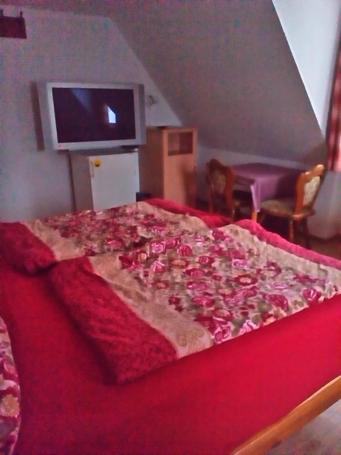 Monteurhotel Garni Alter Olper Hof Lindlar Esterno foto